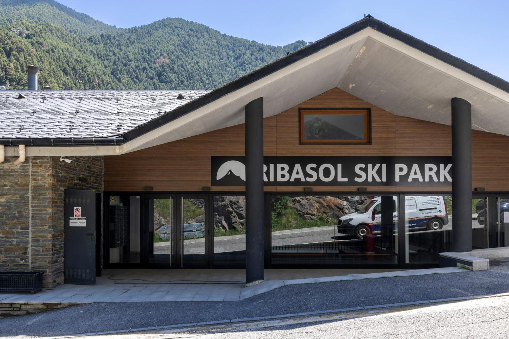 Iconic - A Pie De Pistas En 1 Minuto - Terraza Con Vistas Al Valle Arinsal - Parking Gratis L By Bonesvacances Buitenkant foto